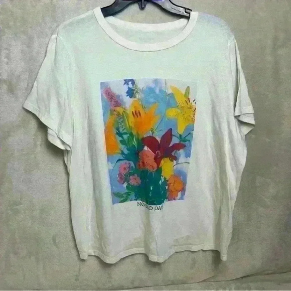 Old Navy Cropped Tee - Picture 1 of 3